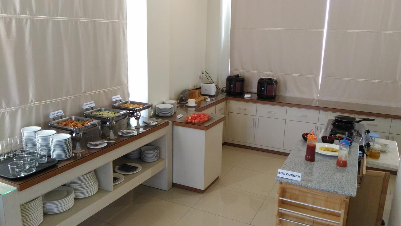 Big Fish Hotel Manado Dış mekan fotoğraf