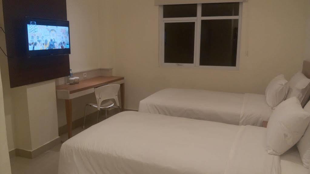 Big Fish Hotel Manado Dış mekan fotoğraf