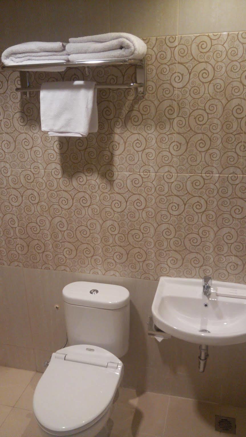 Big Fish Hotel Manado Dış mekan fotoğraf
